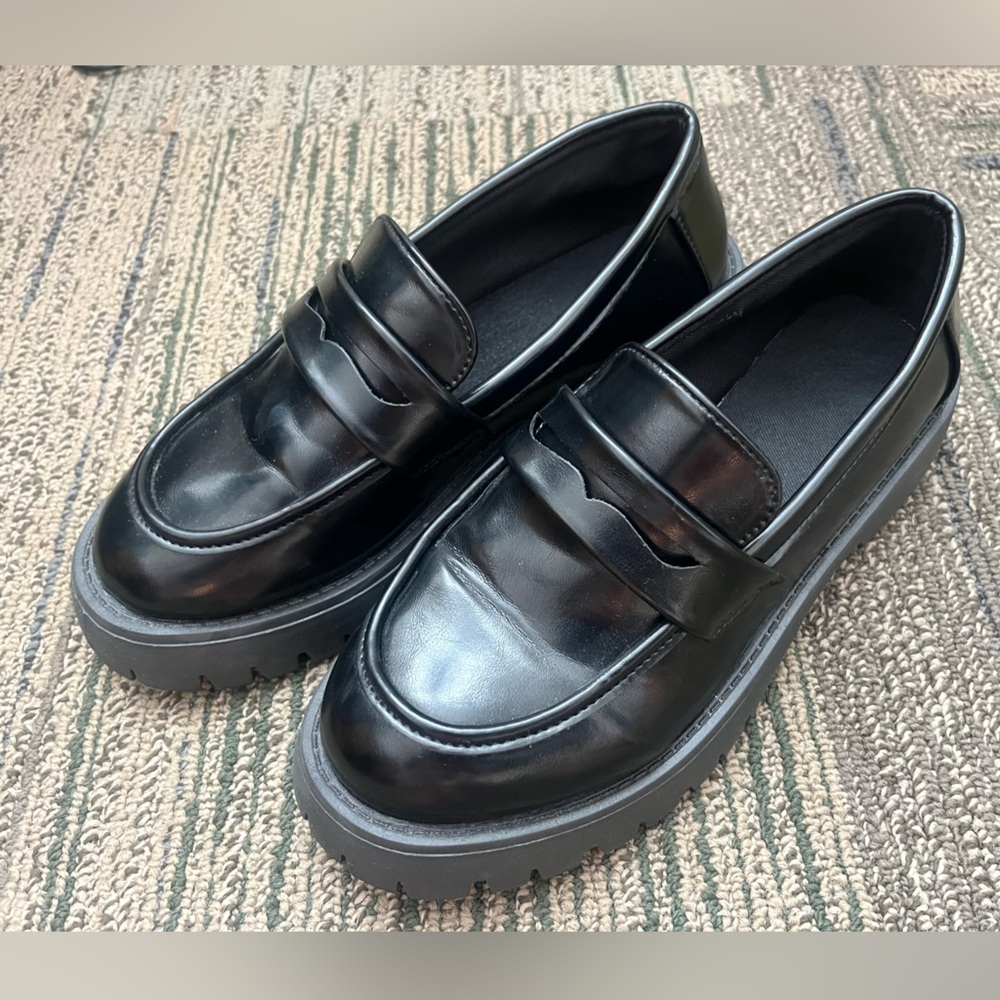 Sleek Black Loafers for Women